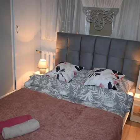 M-3 Centrum - 38m2 Apartment Częstochowa